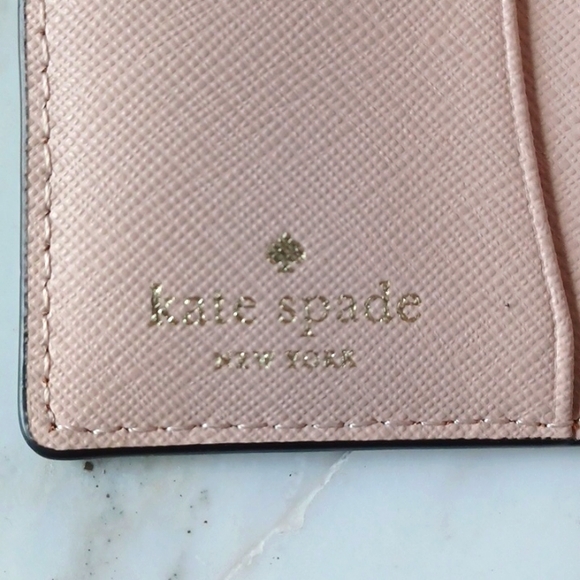 Kate Spade NY small wallet. - Picture 8 of 8